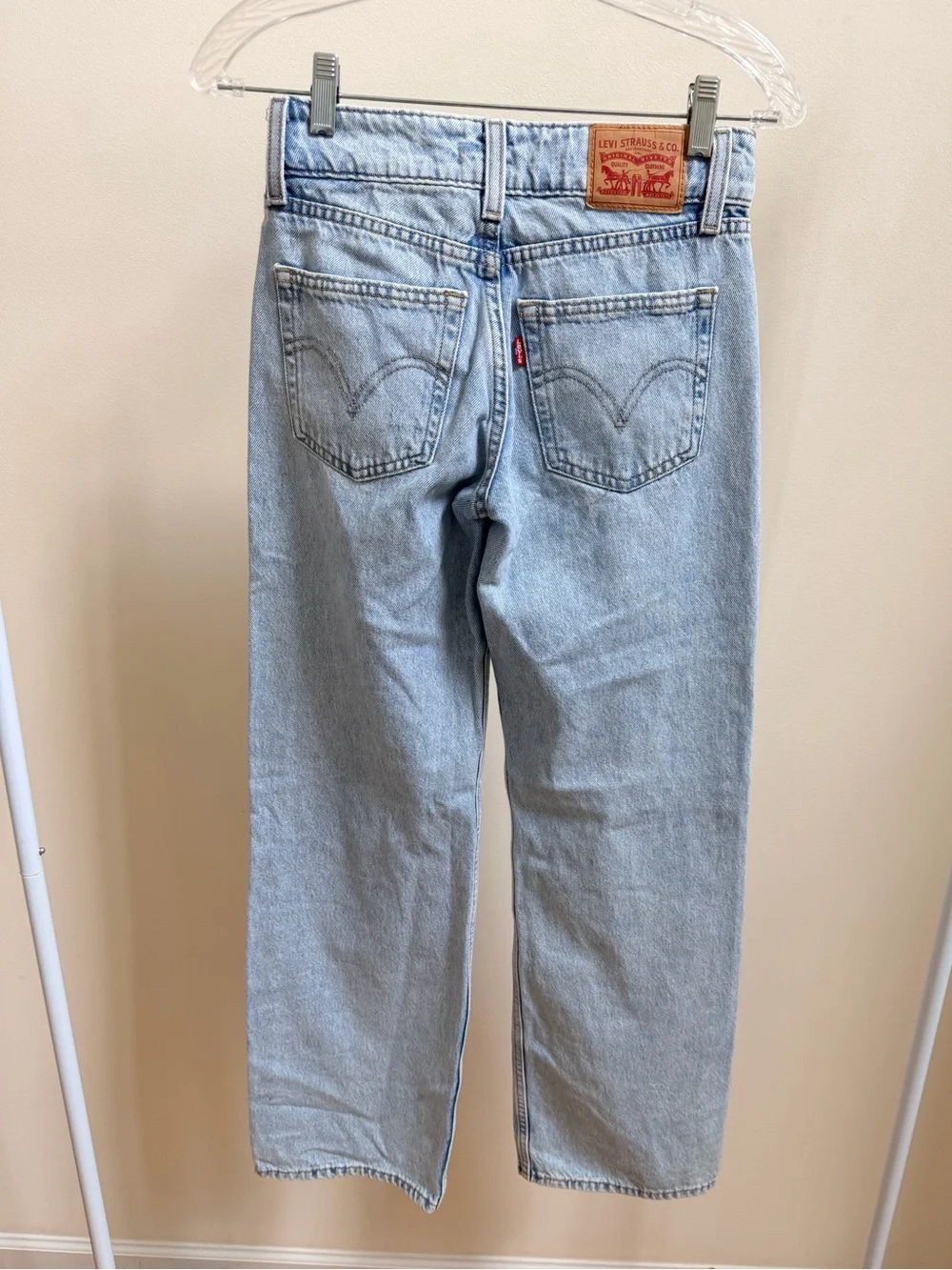 Levi's Superlow loose-fit jeans light wash denim low-rise Sz 24 women's